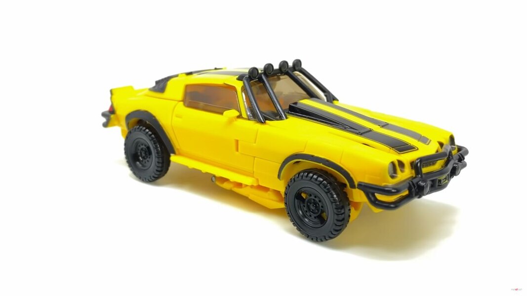 In Hand Image Of Transformers Rise Of The Beasts SS 100 Bumblebee  (37 of 44)